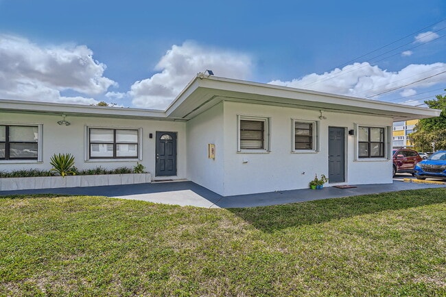 Photo - 2030 Apartments