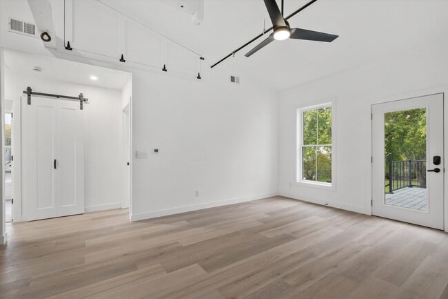 Photo - 308 Oak St Unit 201