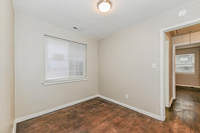 Photo - 3458 Washburn Ave