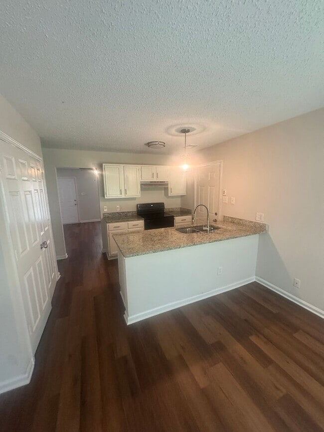 4567 Addington Dr