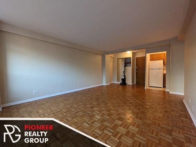 Building Photo - 4180 N Marine Dr Unit 512