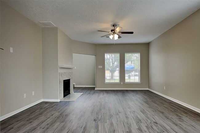 Photo - 25814 Richards Rd