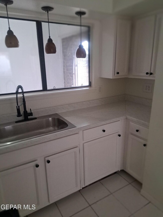 Photo - 3319 Menard Ln