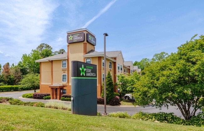 Furnished Studio-Charlotte - University Place