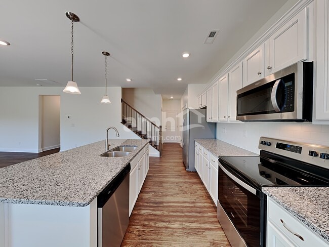 Photo - 3044 Garris Rd