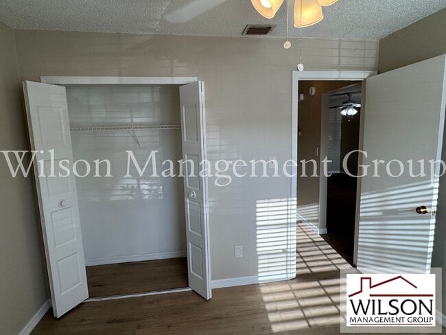 Photo - 1241 Heritage Ln