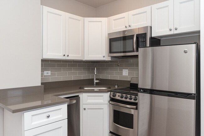 Photo - 817 W Lakeside Pl Unidad 206