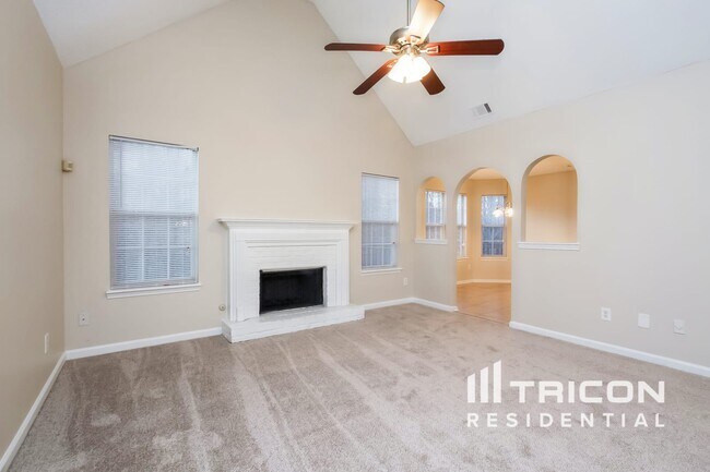 Photo - 5002 Ceylon Dr