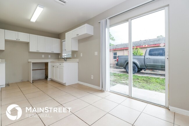 Photo - 5545 Fifth Ave