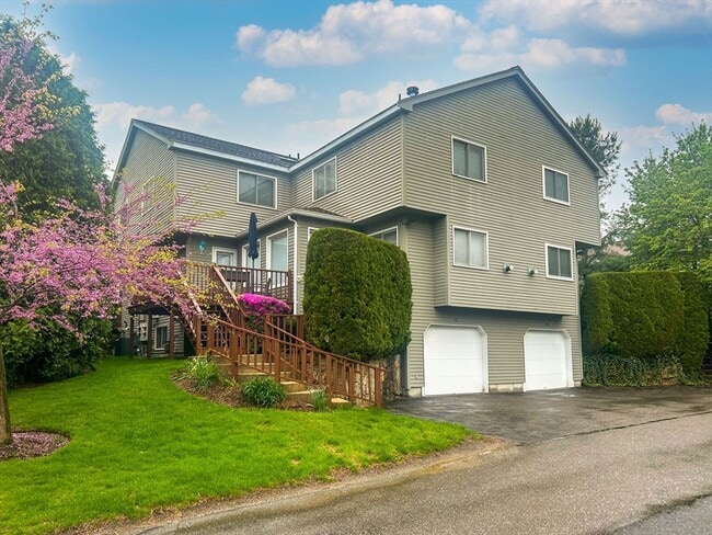 Building Photo - 76 Algonquin Trail