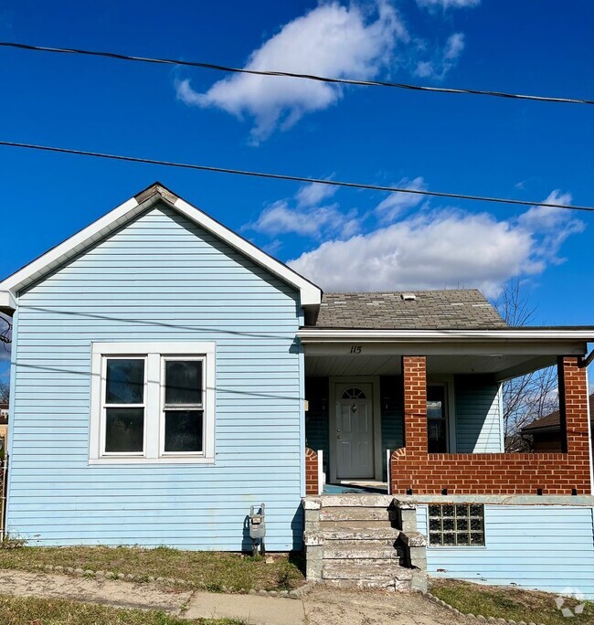 Building Photo - Three Bedroom Single Family Home