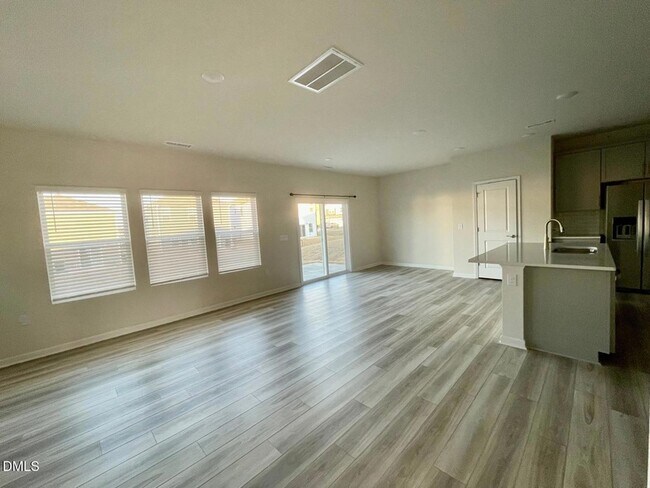 129 Rushmore Ave
