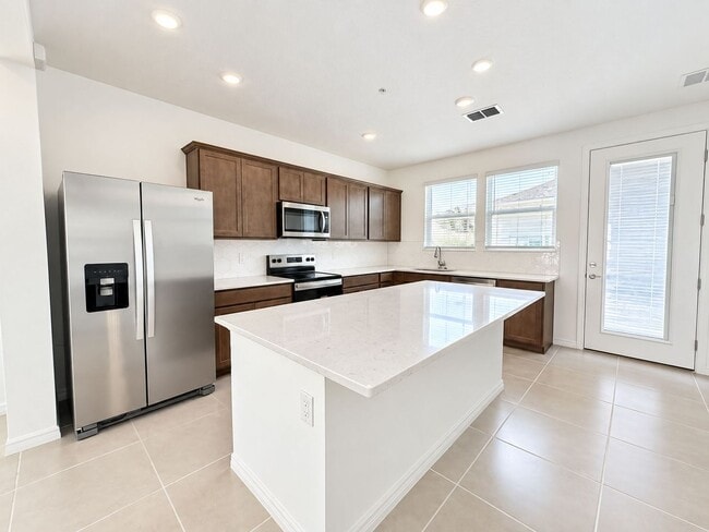 4540 Orchard View Aly