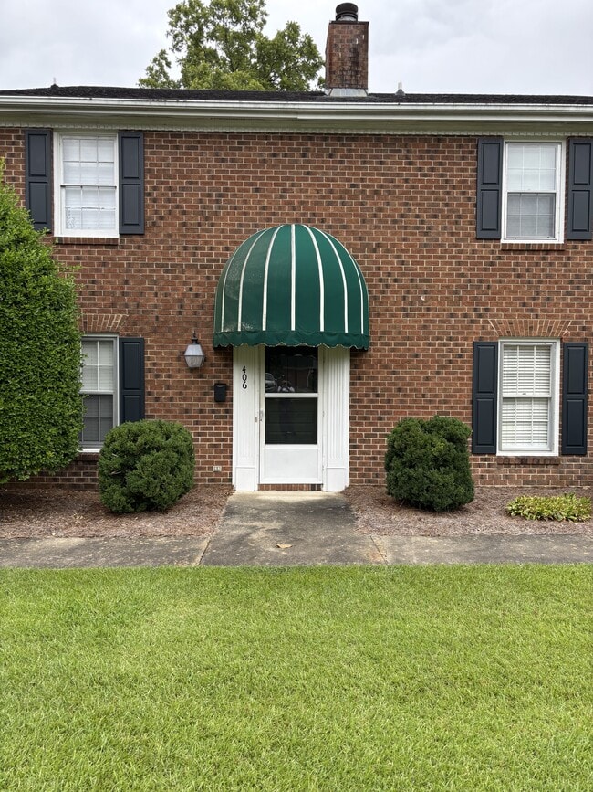 Building Photo - 406 W Harnett St Rental