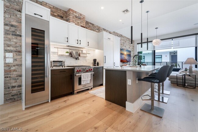 Photo - 850 Central Ave