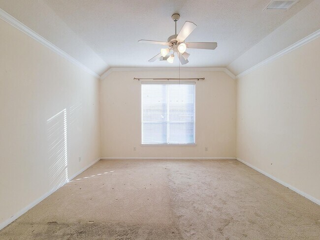 Photo - 13935 Charterhouse Way