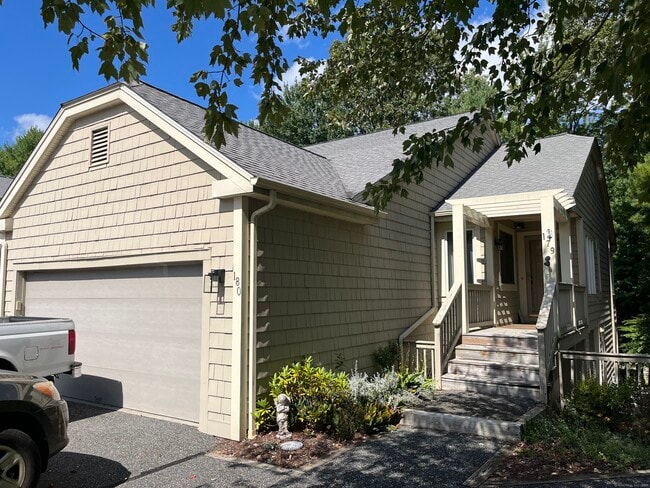 Building Photo - 12 Boulevard Dr Unit 33-179 Rental