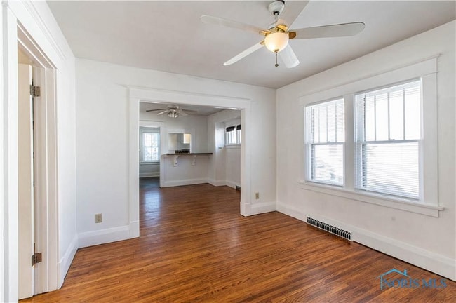 Photo - 1715 Perth St