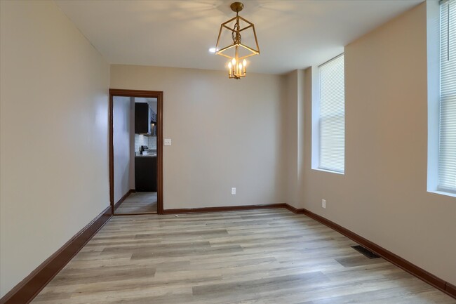 Photo - 2122 Jefferson St