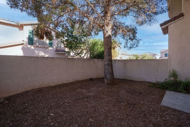 9668 Belle Regal St