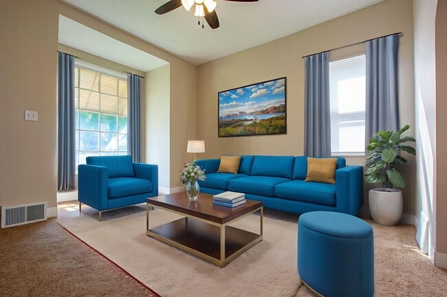 Building Photo - Spacious and CLEAN 2 Bedroom / 1 Bath Home...