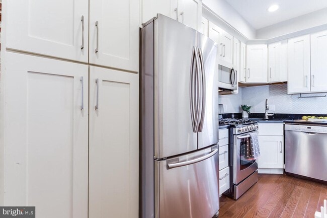 Photo - 30 Hanover Pl NW Unit 1