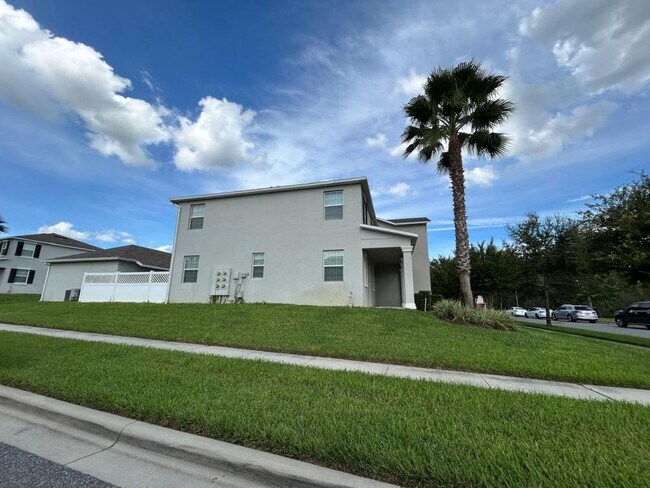 Photo - 10021 Love Story St