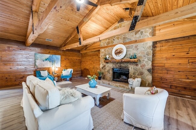 Photo - 107 N Craig Rd