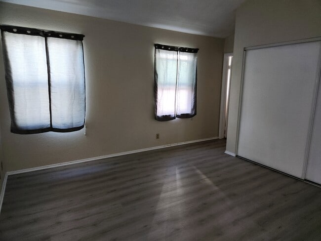 Main Bedroom - 1208 Roswell Ave Unit B