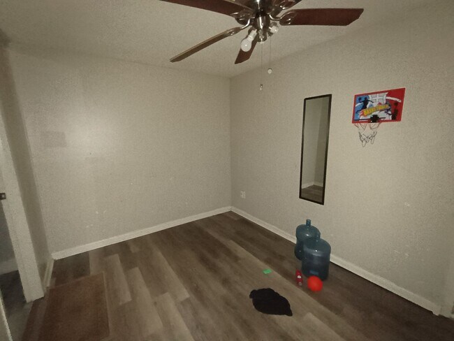 Photo - aya2467 Unit 9