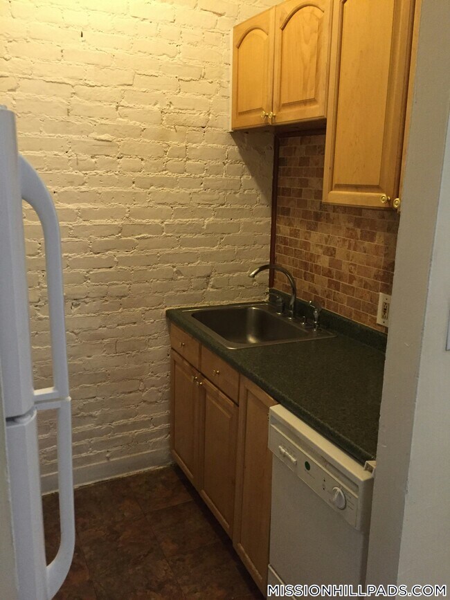 Photo - 896 Huntington Ave Unit 4