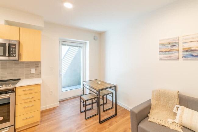 Photo - 750 11th Ave E Unit ID1355614P