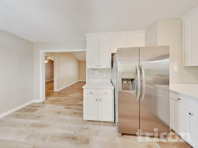 Photo - 139 Creekside Dr