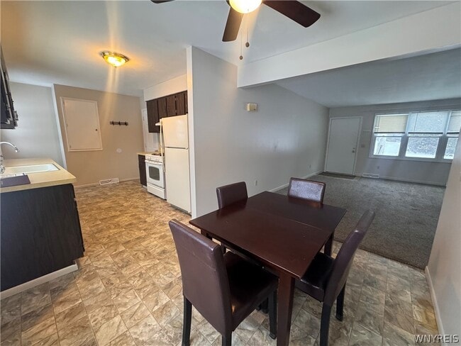 Photo - 10035 Creek Rd