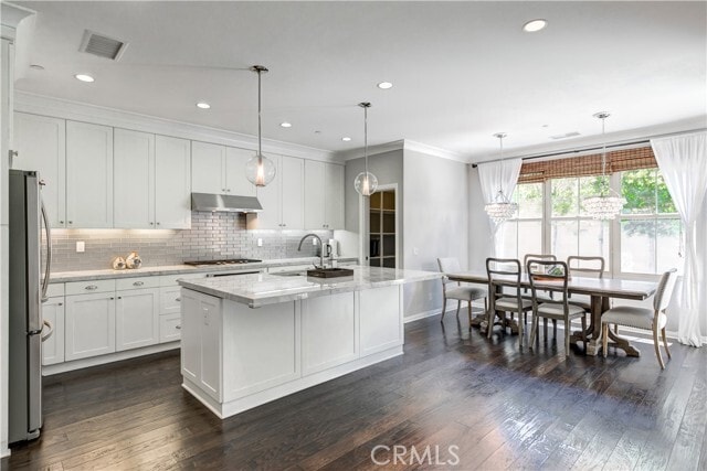 Building Photo - 72 Cherry Tree