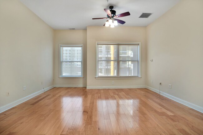 Photo - 20 Ave at Port Imperial Blvd Unit 524