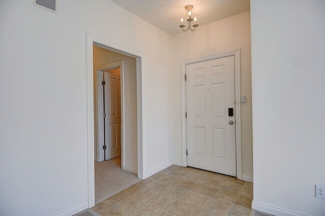 Photo - FOR RENT - NORFOLK!