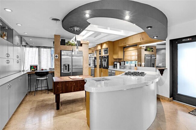 Photo - 1930 NW 32nd Ct