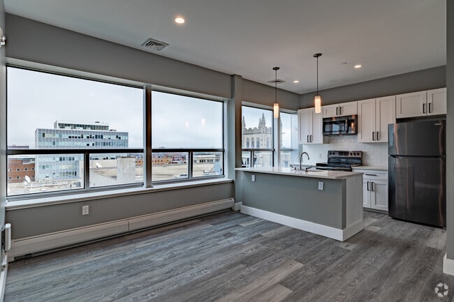 1BD, 1BA - 500SF - THE GRADUATE