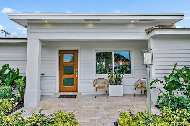 Photo - 310 Edmor Rd