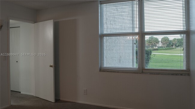 Building Photo - 9421 Evergreen Pl Unit 103