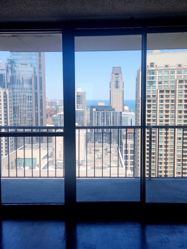 Photo - 10 E Ontario St Unit 4907