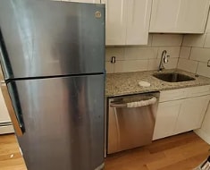 Images are representative samples of the advertised unit. Actual units shown during tours may differ - 30 Greenwich St Unit 9