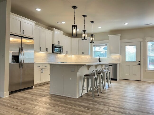 Photo - 27 Shropshire Dr