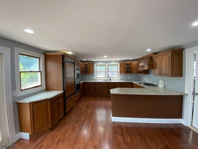 Photo - 565 Colfax Rd