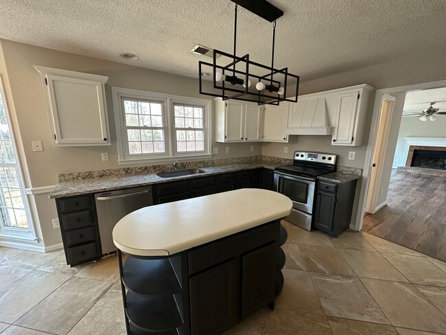 Photo - 2881 Wynford Dr S W