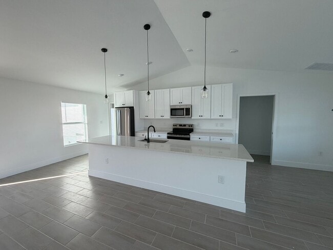 Photo - 1607 Ne-36 Ln