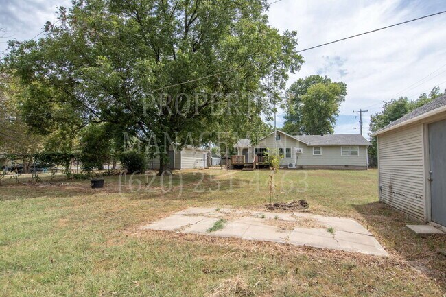 Photo - 3 Bed, 2 Bath - Detached Garage