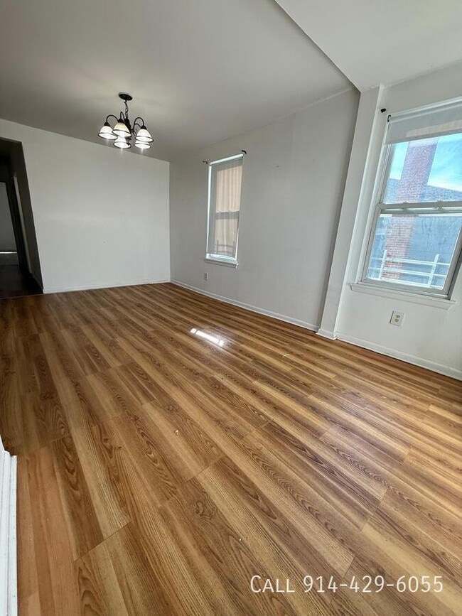 Photo - 83 Maple Pl Unit 2