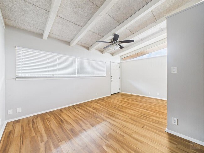 Photo - 2404 Longview St Unit 206